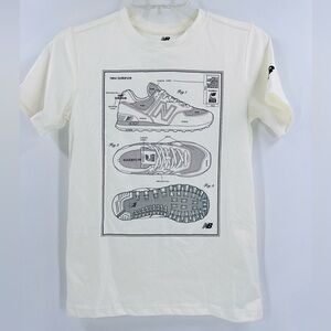New balance cotton graphic tee new off-white medium